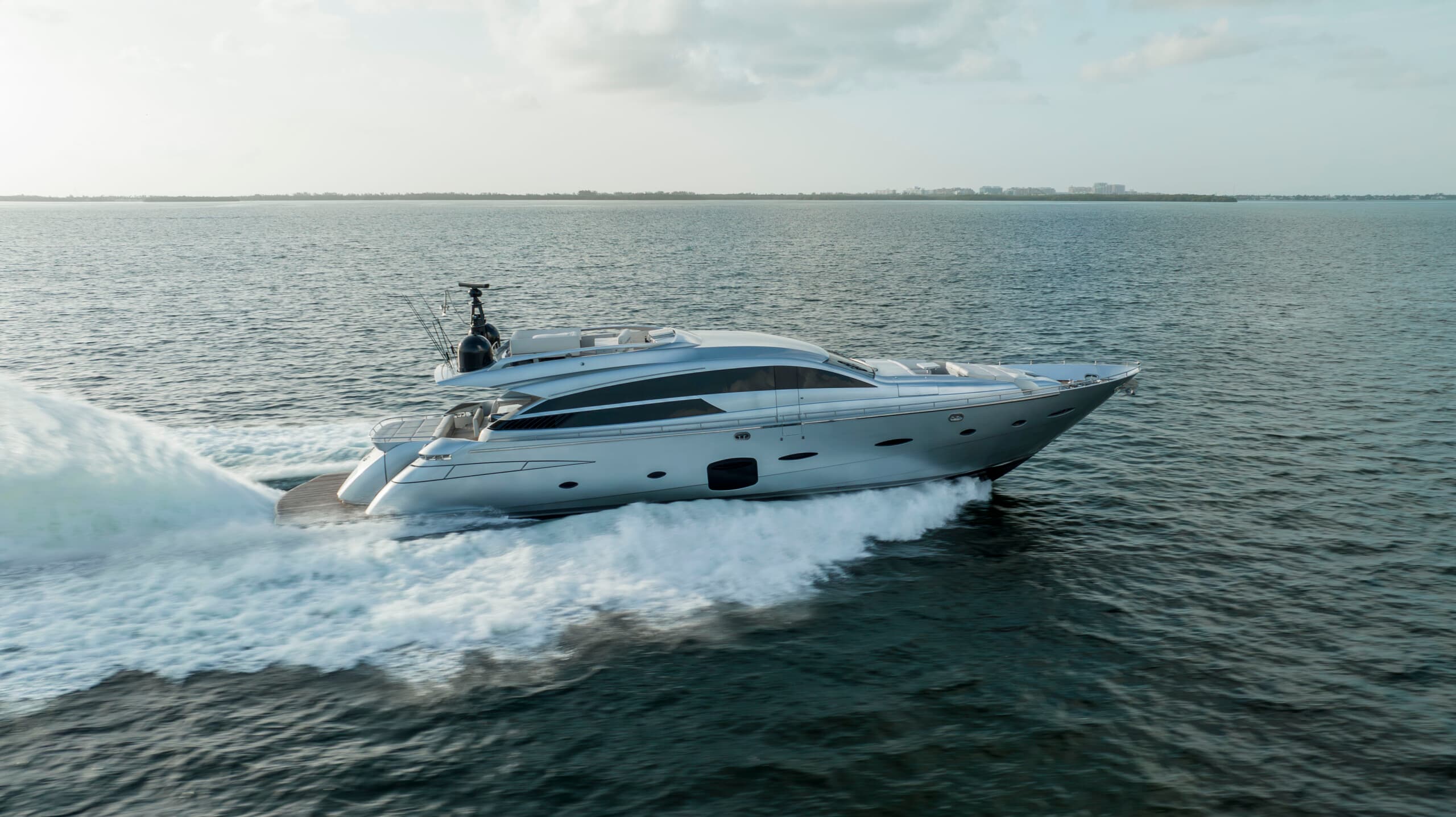 Pershing 92, 92' Pershing