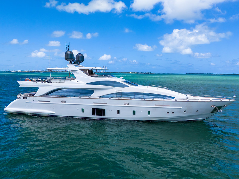 105' Azimut S
