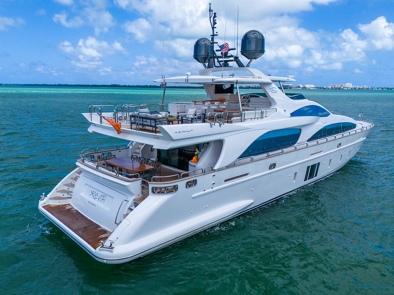105' Azimut S — photo 2