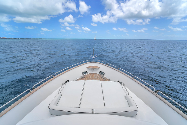 105' Azimut S — photo 7