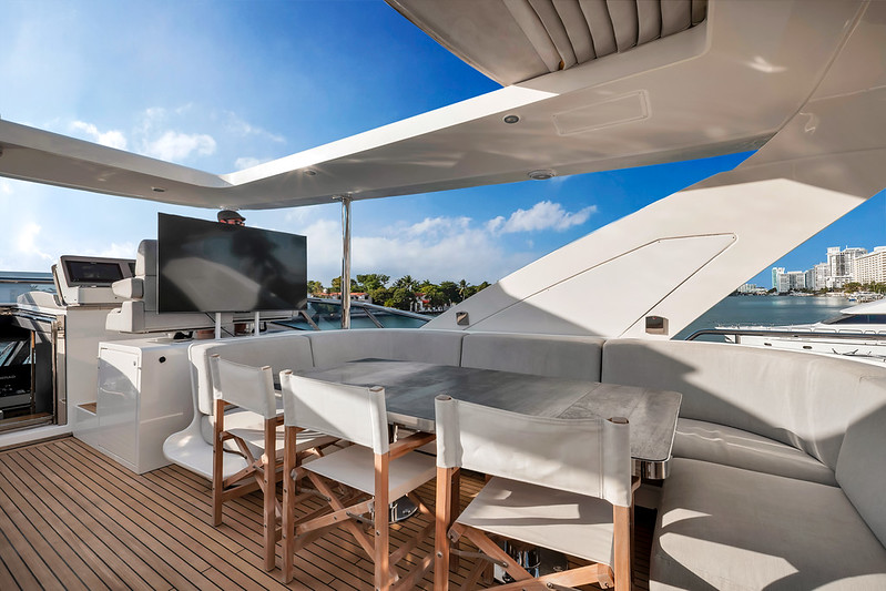 88' Azimut Grande — photo 8