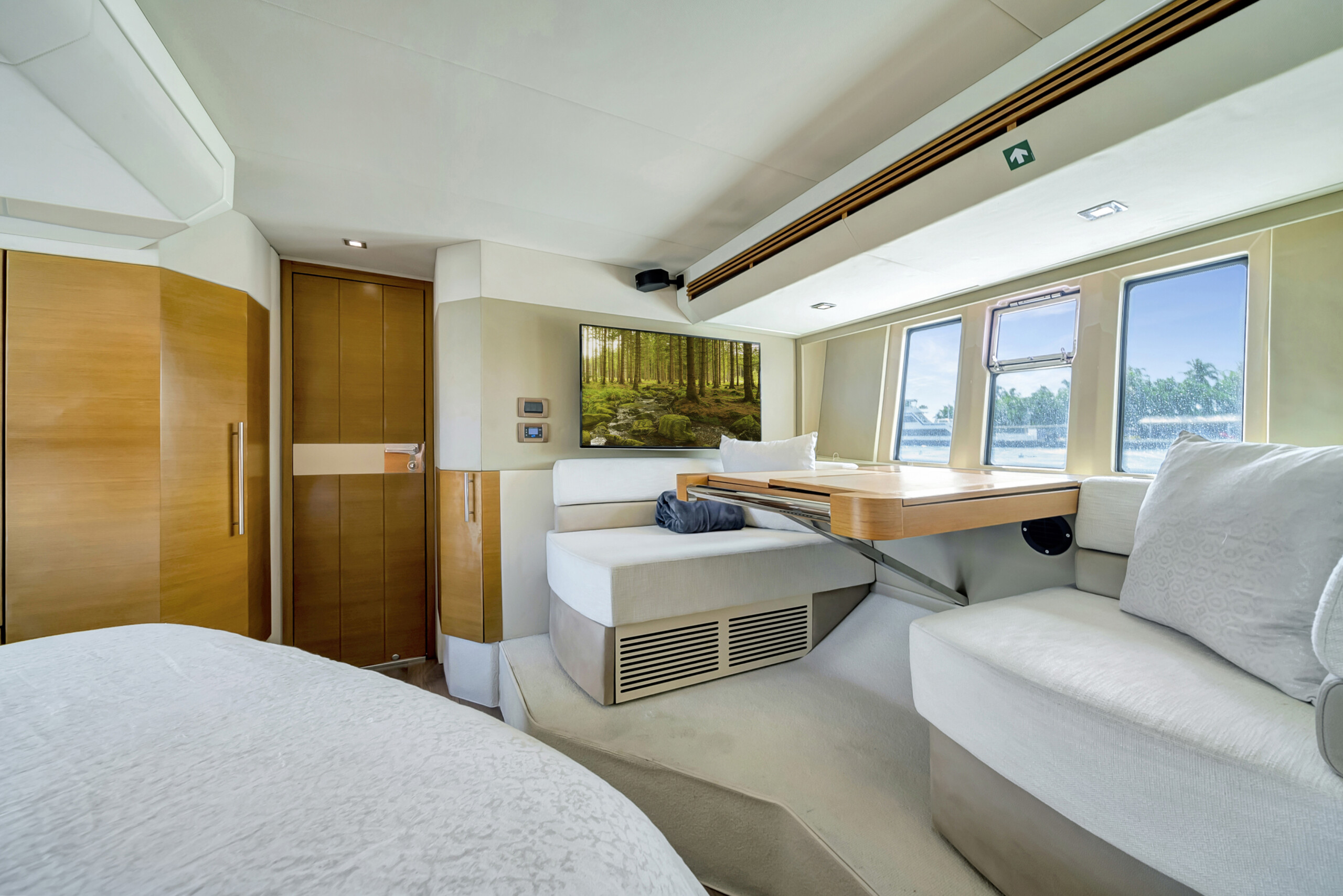 60' Azimut — photo 7