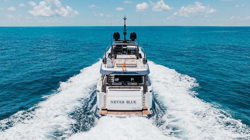 125' Ferretti Custom Line — photo 3