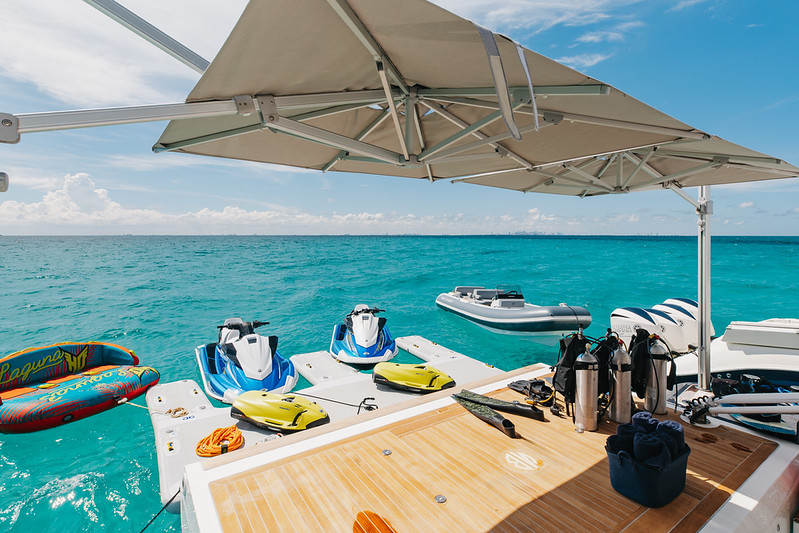 125' Ferretti Custom Line — photo 9