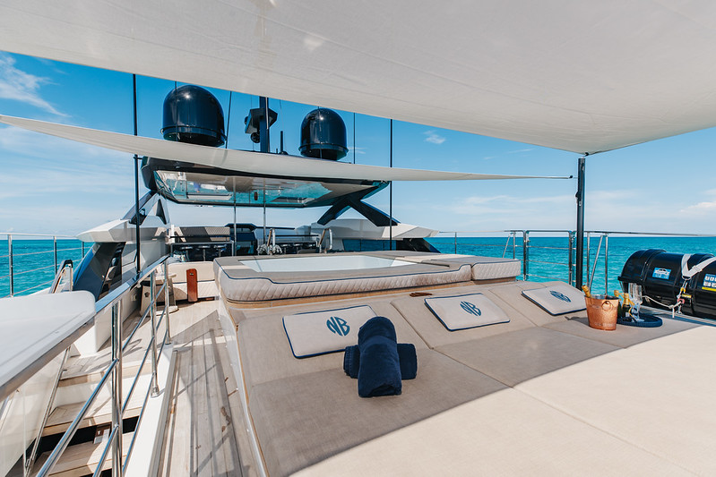 125' Ferretti Custom Line — photo 10