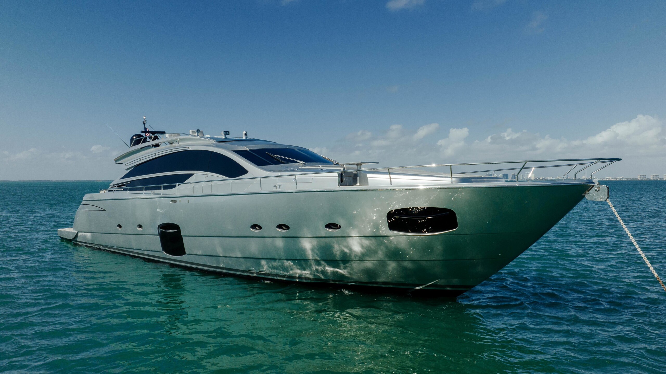 82' Pershing — photo 6
