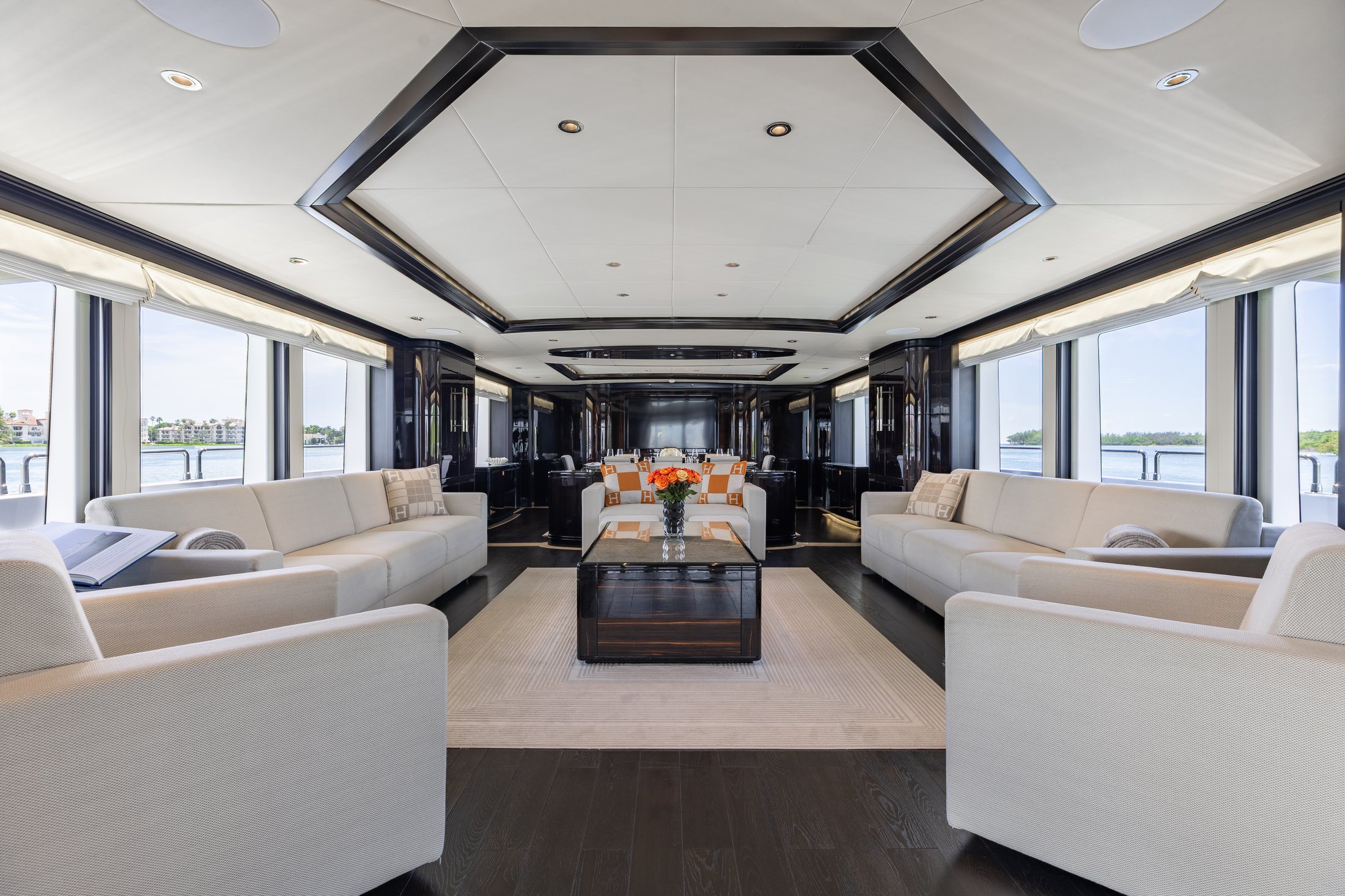 125' Gulf Craft Majesty — photo 2