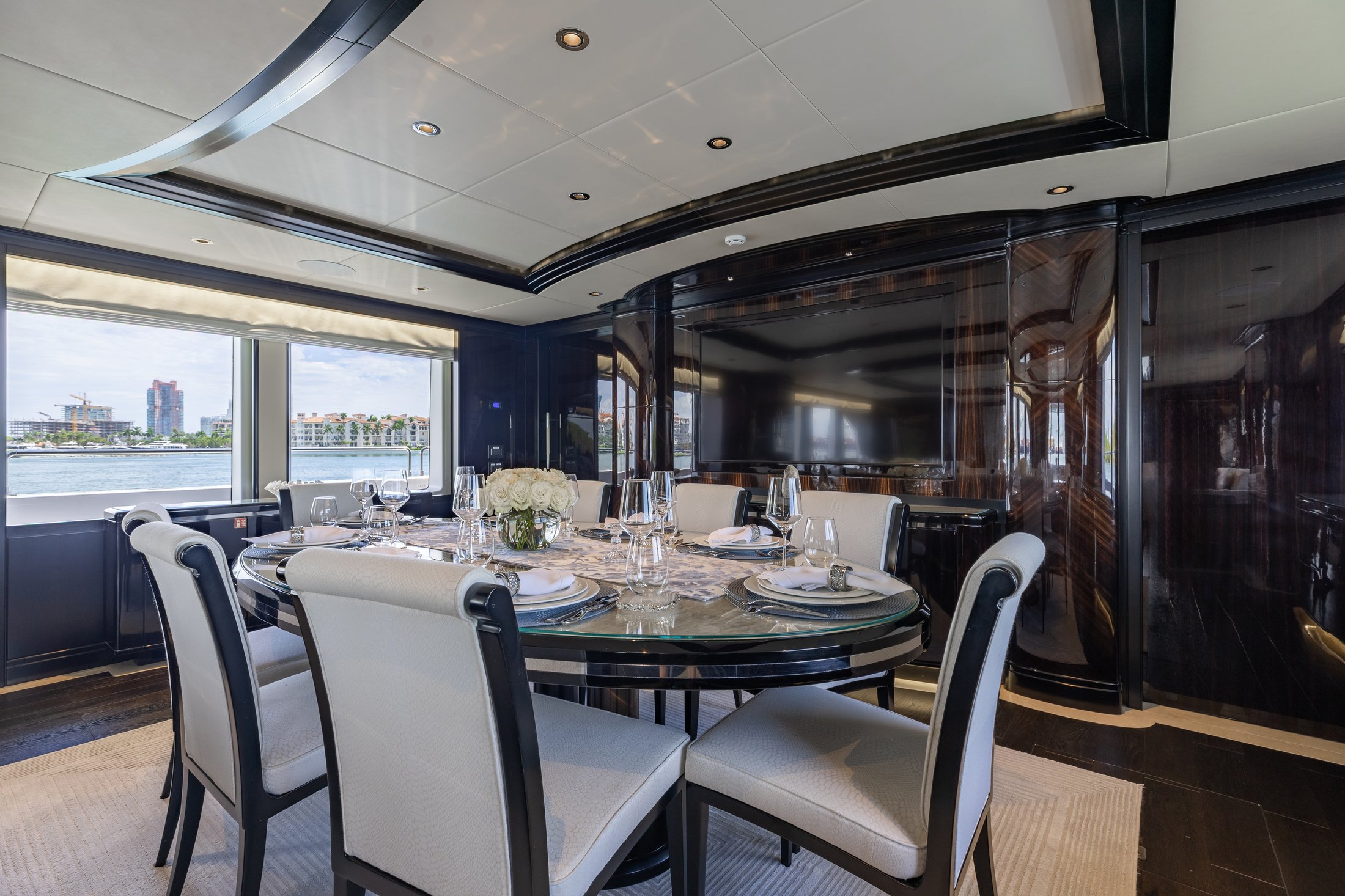 125' Gulf Craft Majesty — photo 9